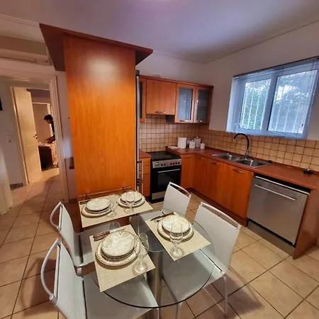 Dilion Guest * Dhílesi